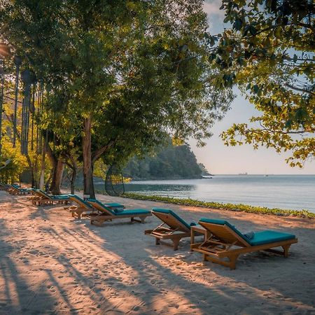 The Mooring Resort Cape Panwa Bagian luar foto