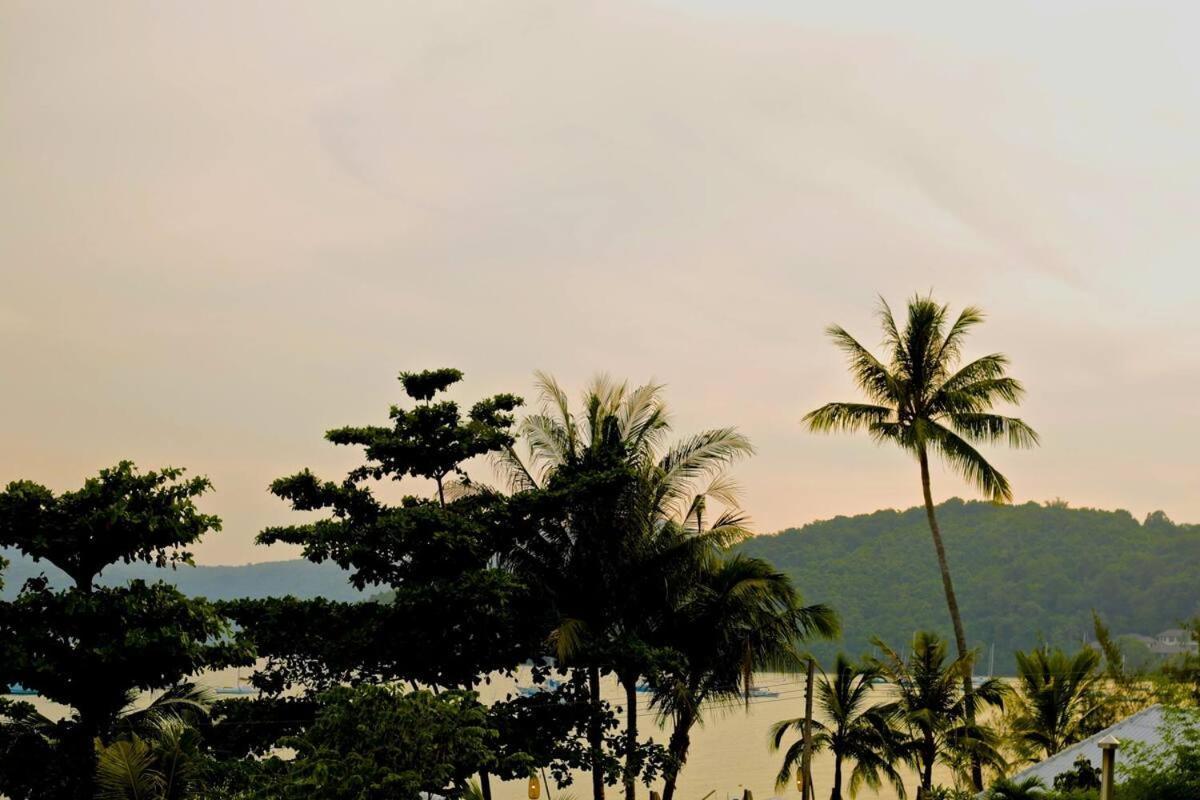 The Mooring Resort Cape Panwa Bagian luar foto