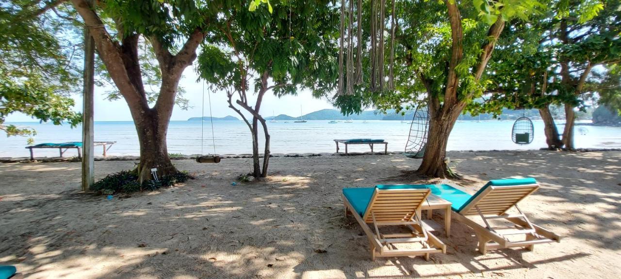 The Mooring Resort Cape Panwa Bagian luar foto