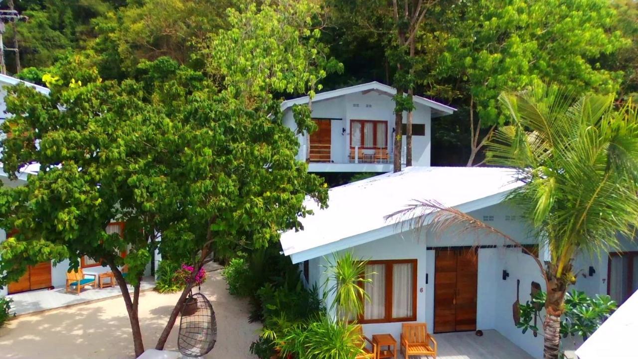 The Mooring Resort Cape Panwa Bagian luar foto
