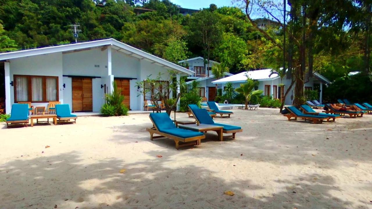 The Mooring Resort Cape Panwa Bagian luar foto
